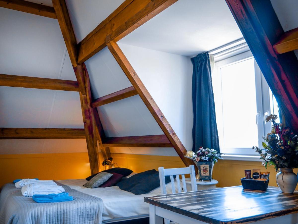Hotel / Pension Villa Tanahlot Zandvoort Esterno foto