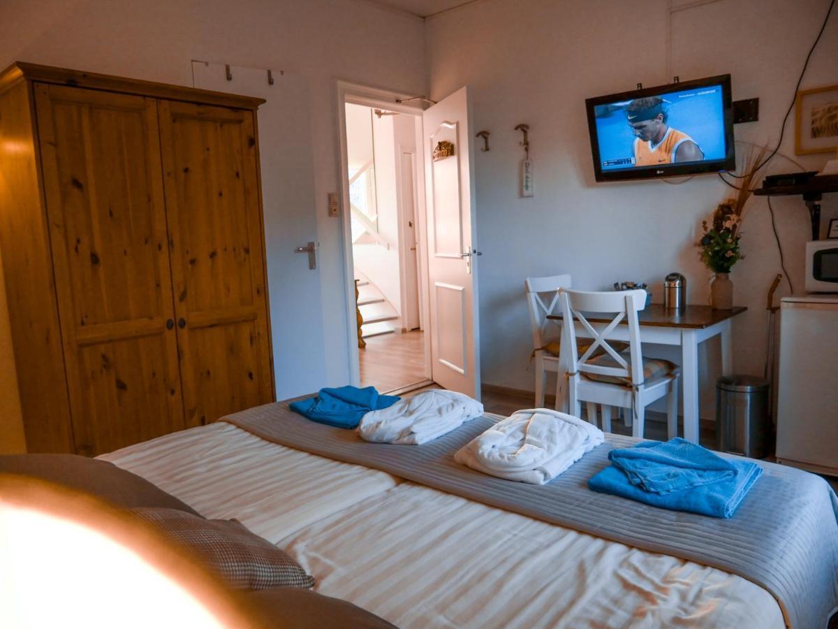 Hotel / Pension Villa Tanahlot Zandvoort Esterno foto