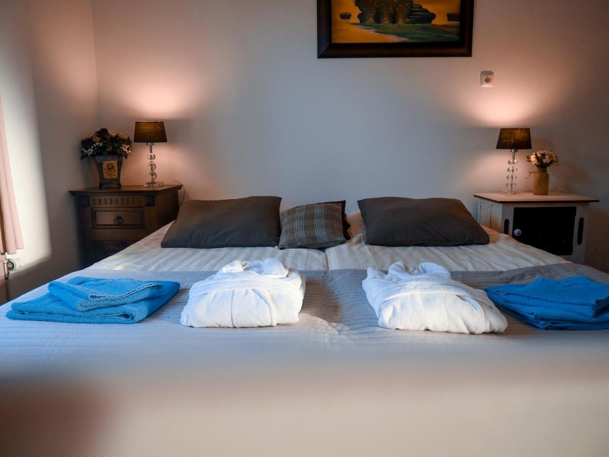 Hotel / Pension Villa Tanahlot Zandvoort Esterno foto