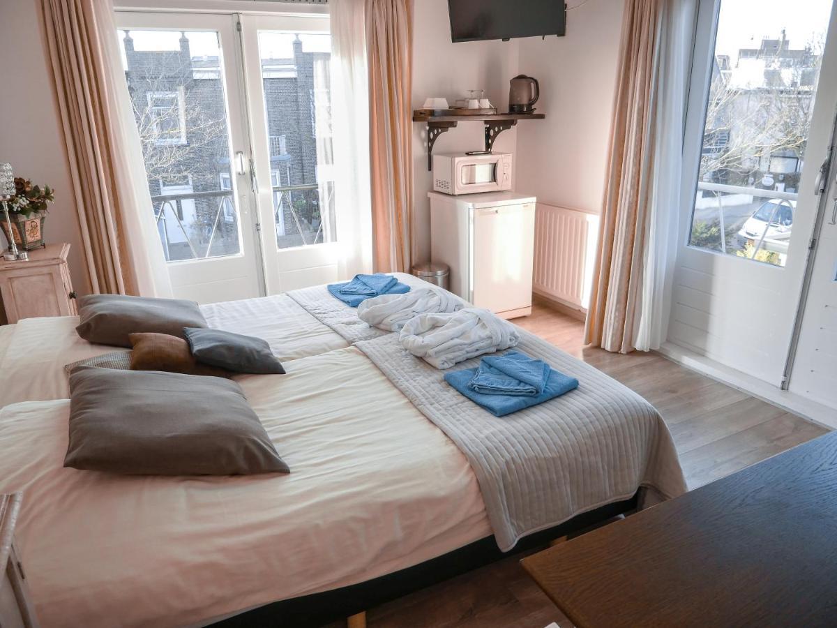 Hotel / Pension Villa Tanahlot Zandvoort Esterno foto